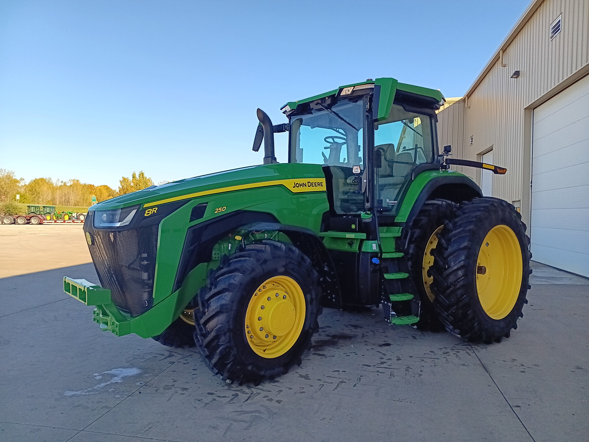 2024 John Deere 8R 250 Image 3