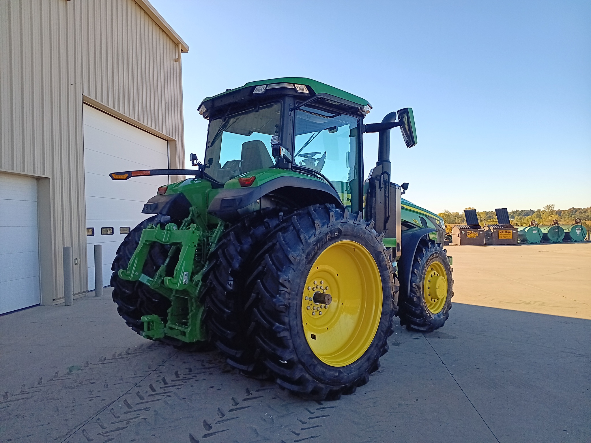 2024 John Deere 8R 250 Image 8