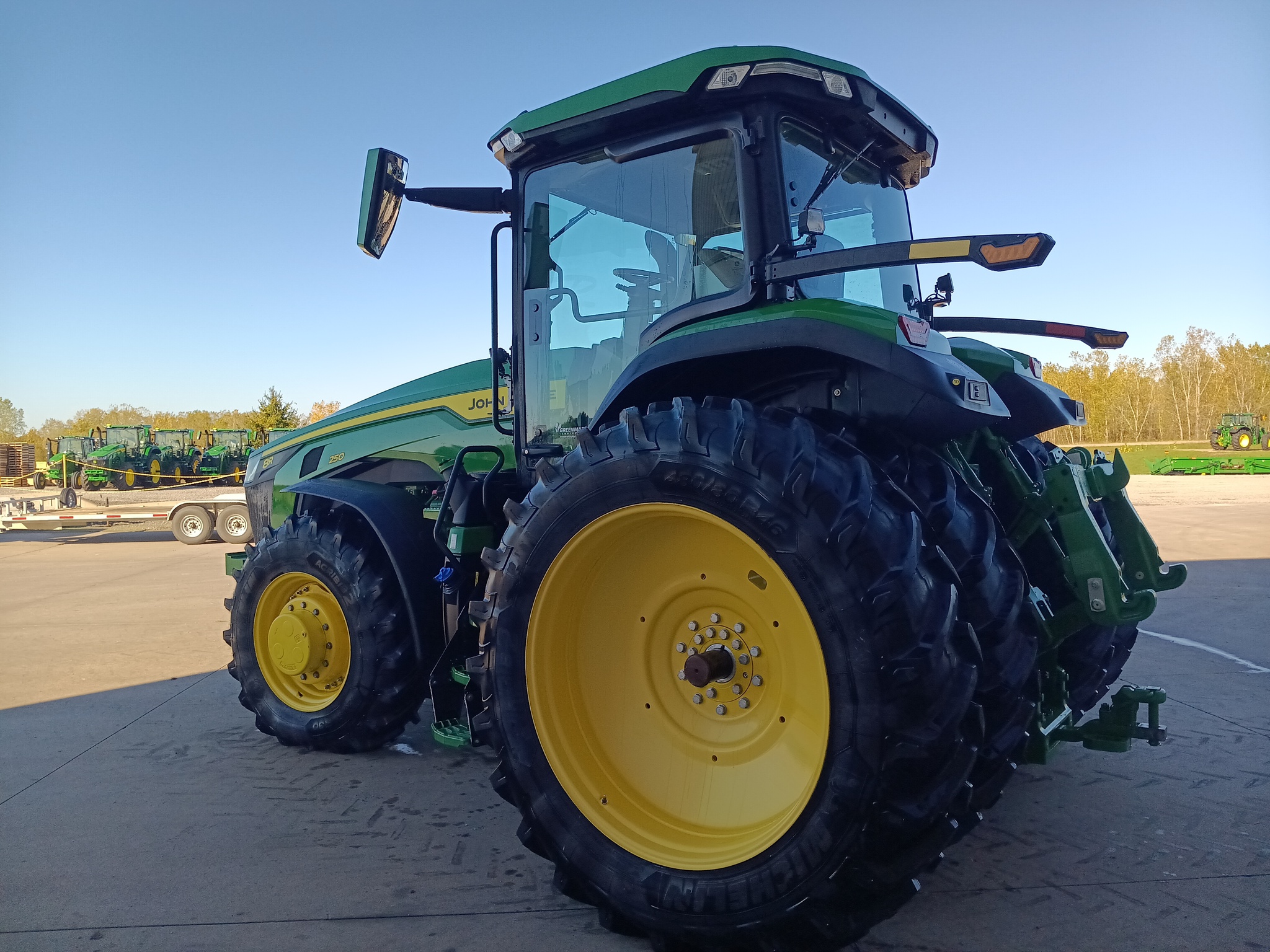 2024 John Deere 8R 250 Image 9