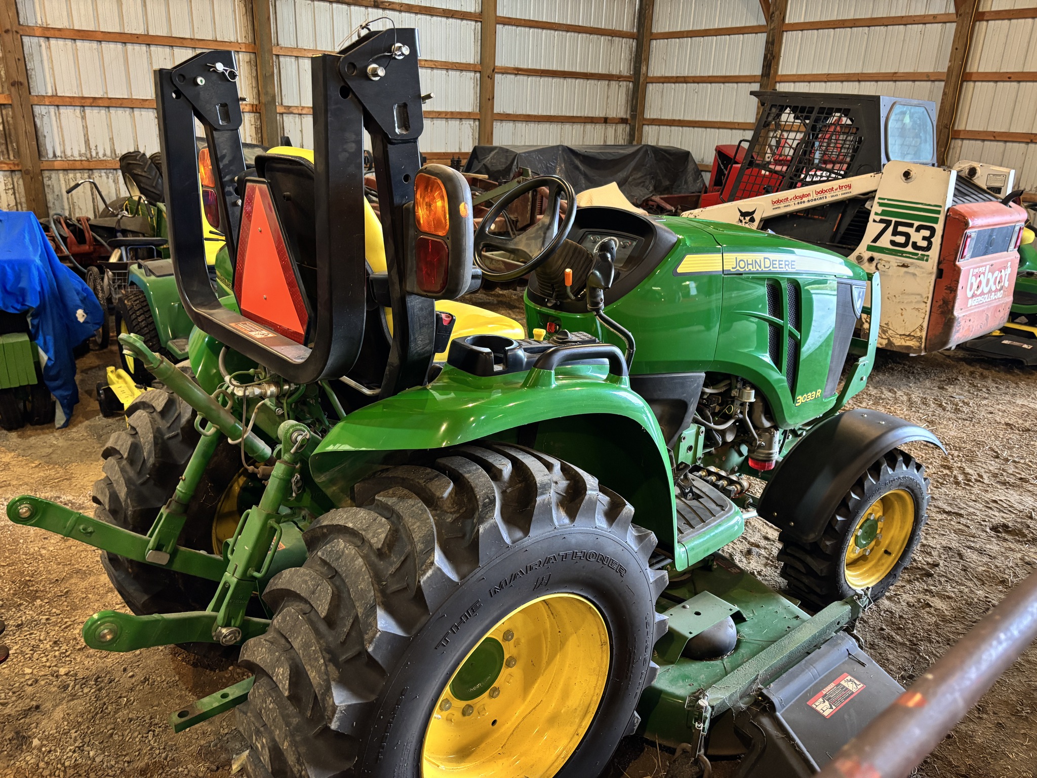 Used 2015 John Deere 3033R Compact Utility Tractors at Koenig Equipment in Oxford, OH - PhotoXL3