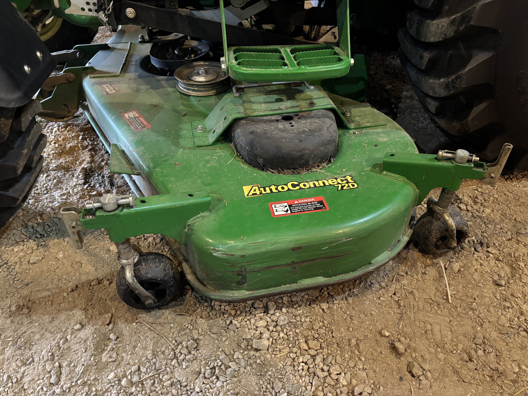 Used 2015 John Deere 3033R Compact Utility Tractors at Koenig Equipment in Oxford, OH - PhotoXL8