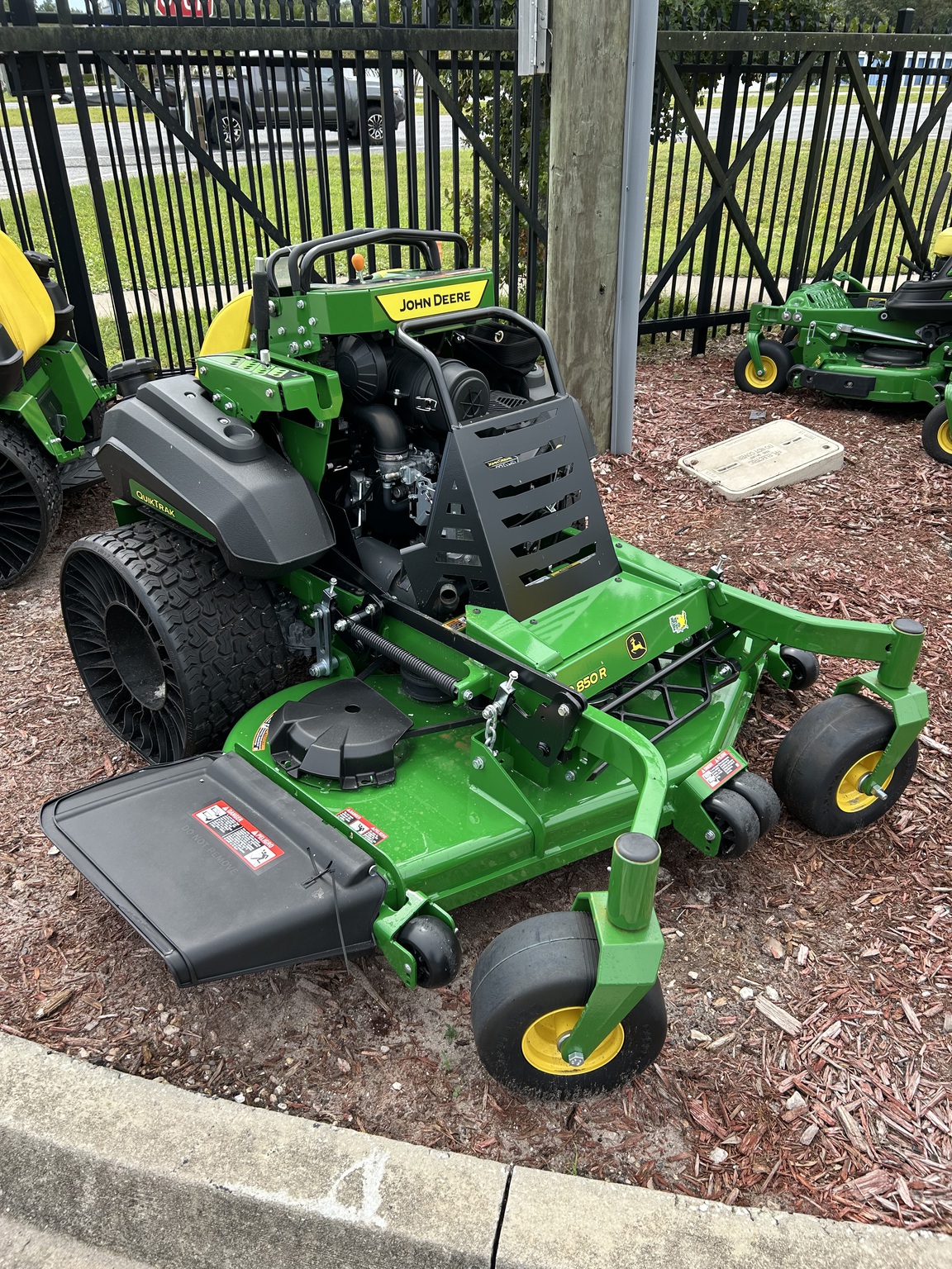2025 John Deere Q850R Image 2