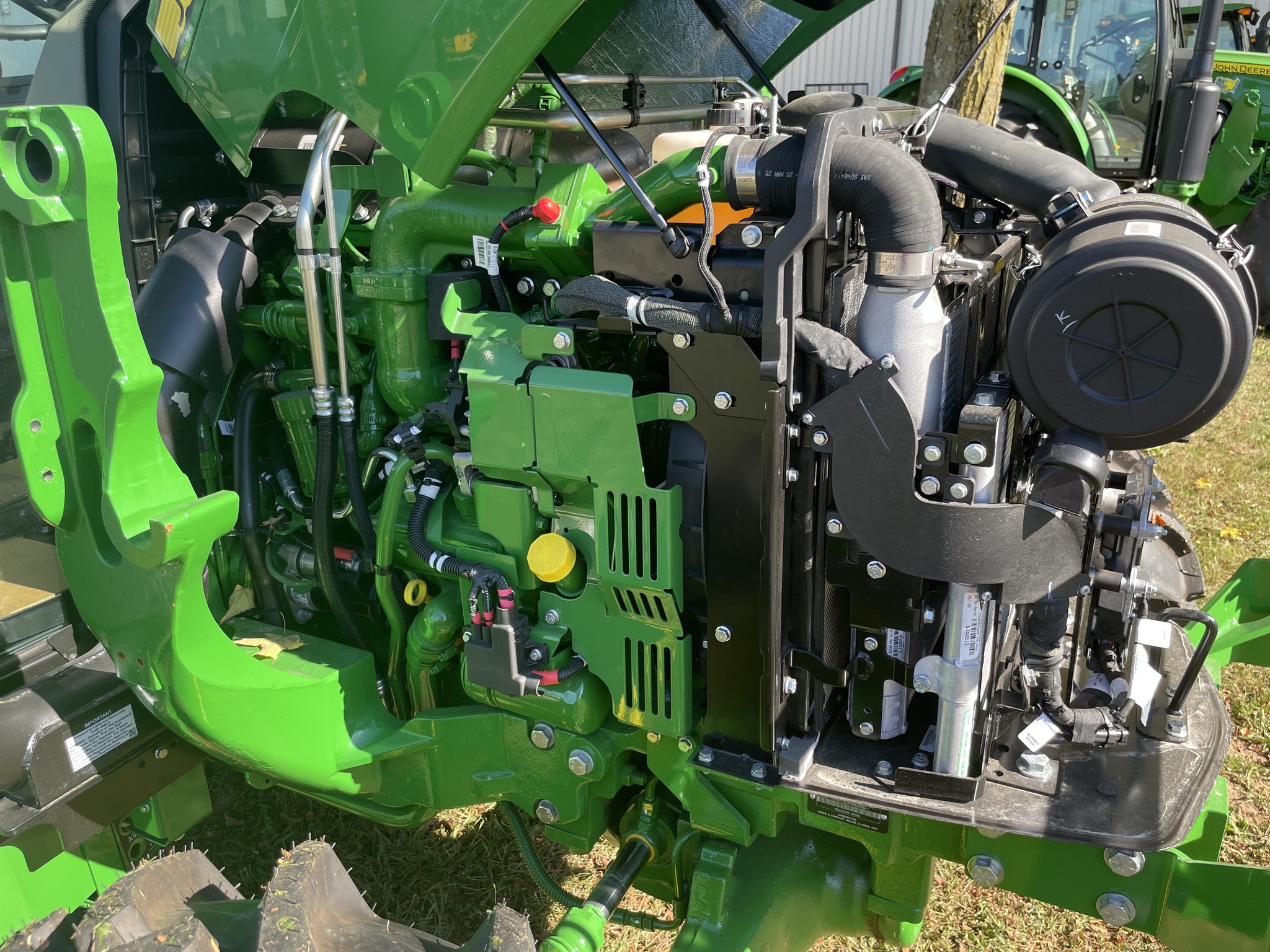 2025 John Deere 5075E Image 16