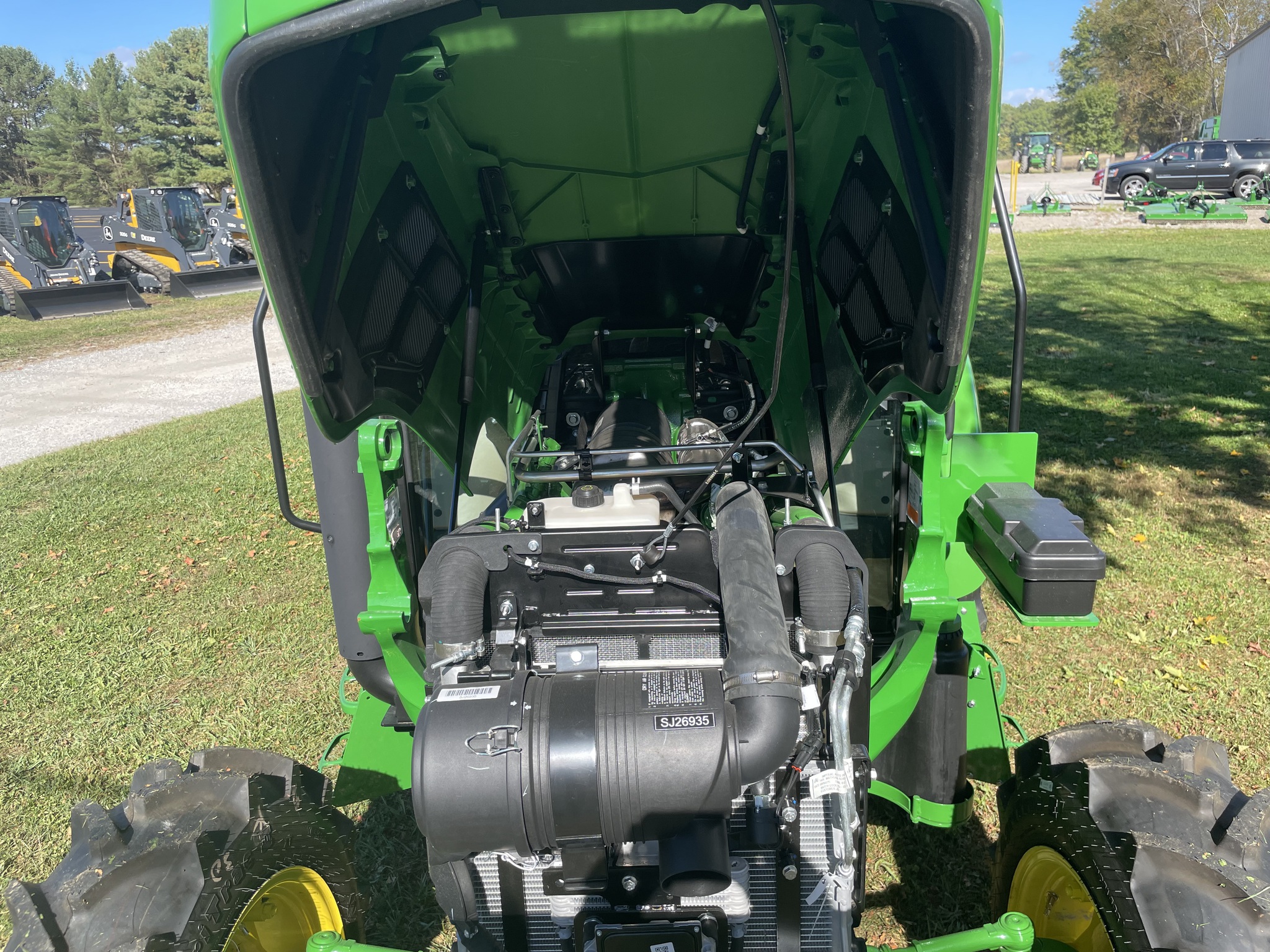 2025 John Deere 5075E Image 17