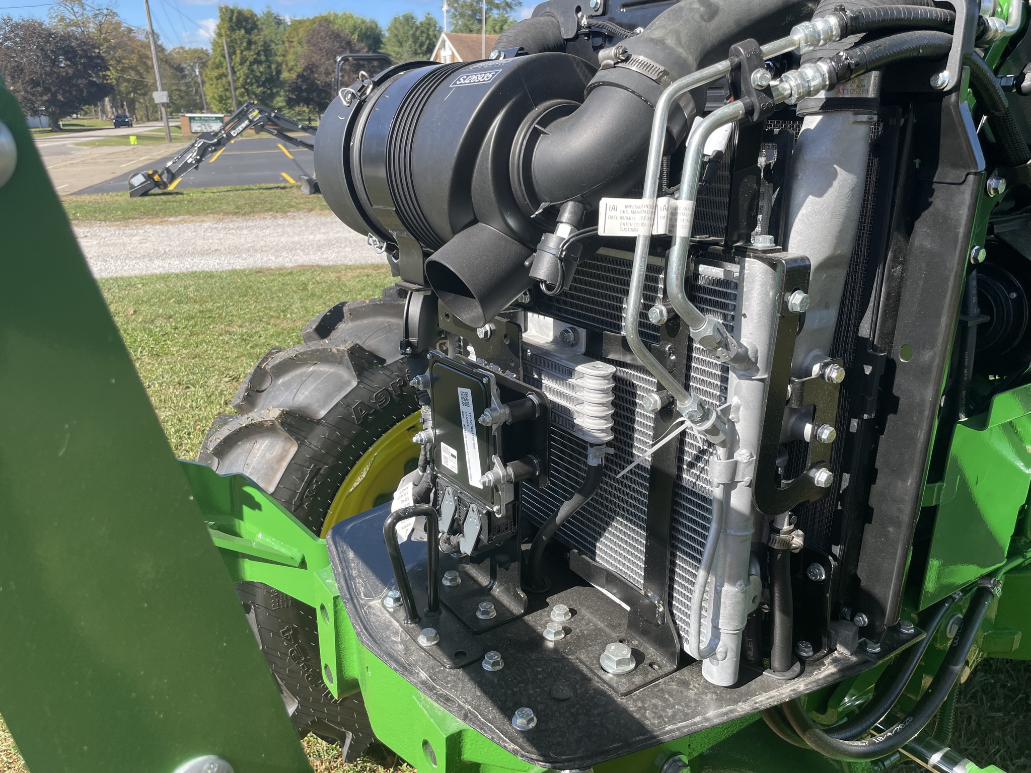 2025 John Deere 5075E Image 18