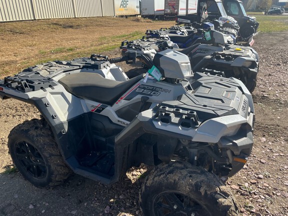 2023 Polaris SPORTSMAN 850 PREMIUM - CHALK GLOSS Used Equipment