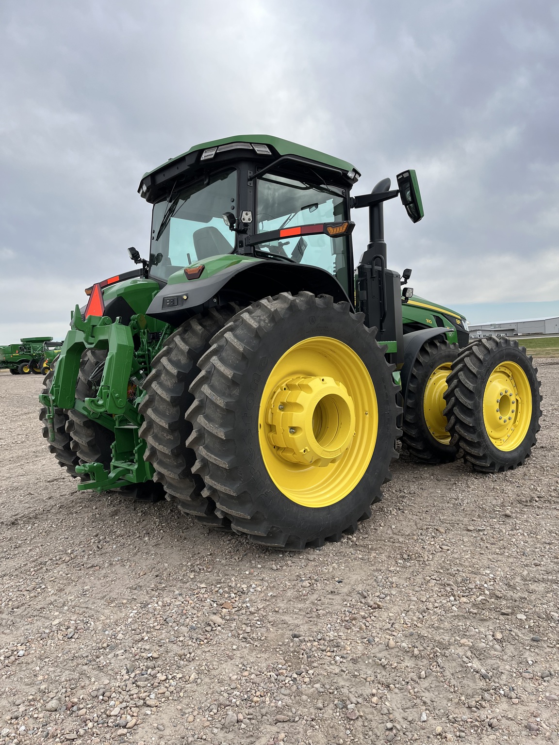 2025 John Deere 8R 310 Image 7