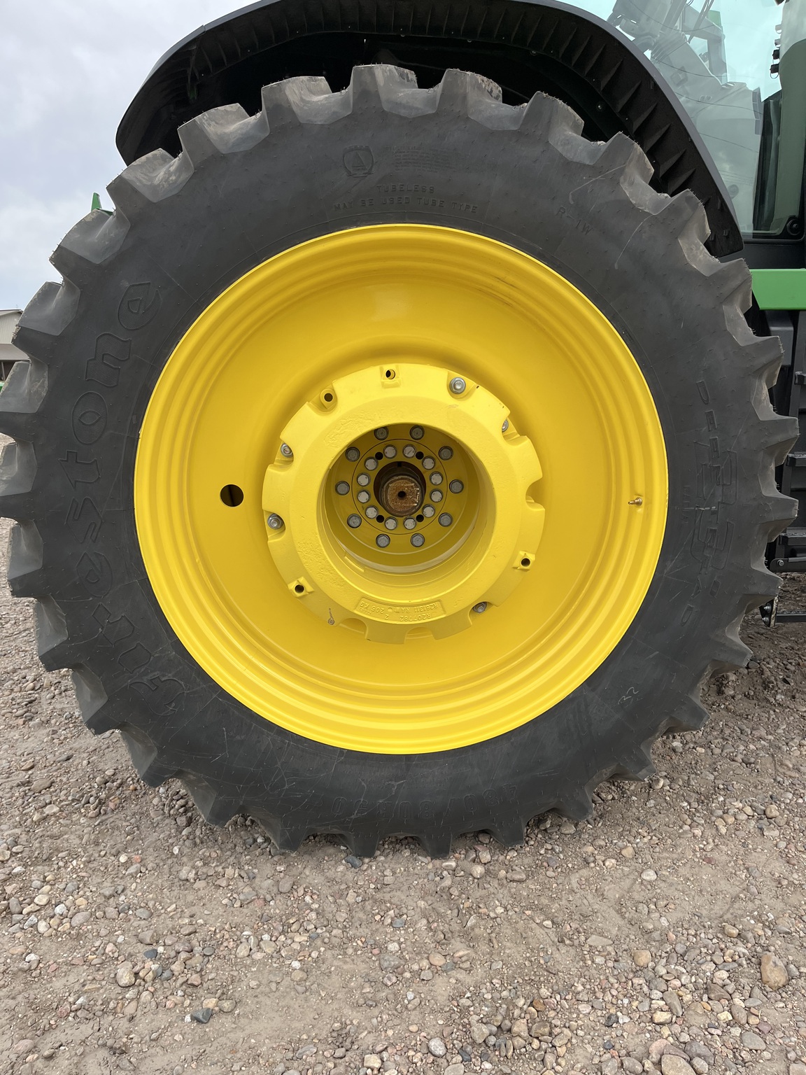 2025 John Deere 8R 310 Image 9