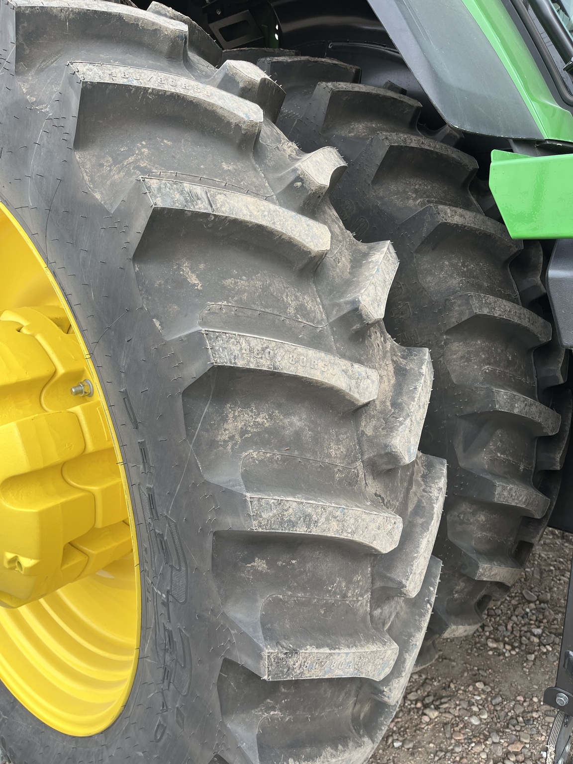 2025 John Deere 8R 310 Image 10