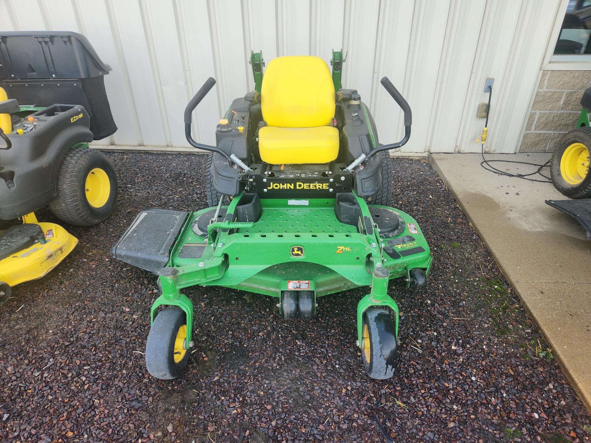  2014 John Deere Z915B at Heritage Tractor in Brimfield, IL