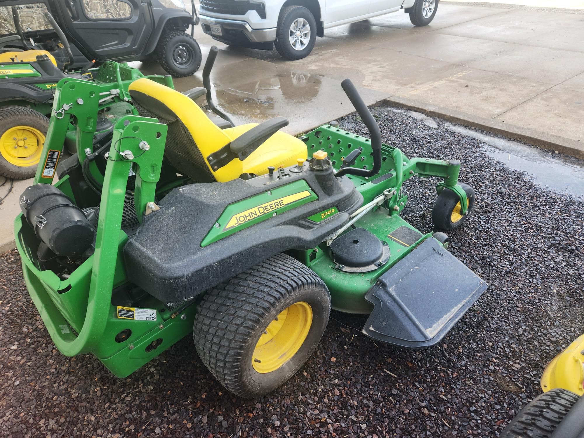 2014 John Deere Z915B at Heritage Tractor in Brimfield, IL