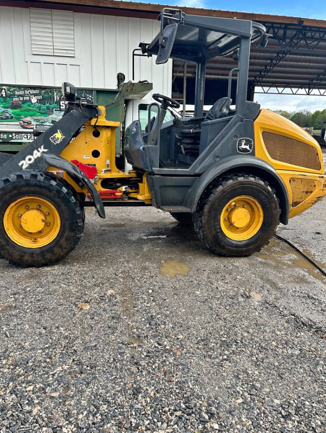 2014 John Deere 204K Image 2