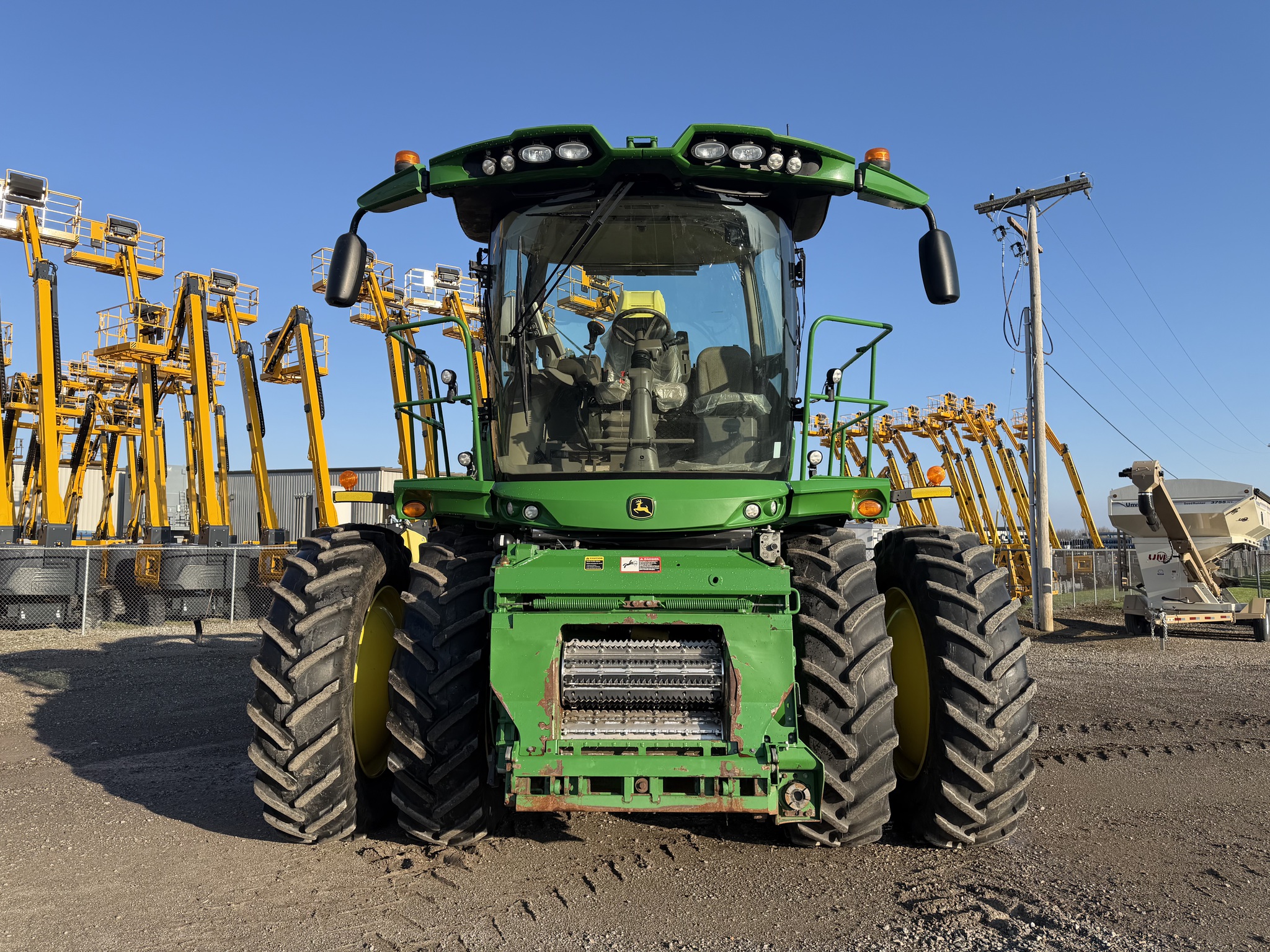 2022 John Deere 9900 Image 7
