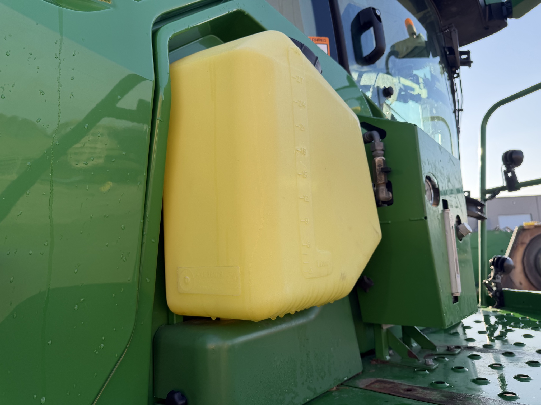 2022 John Deere 9900 Image 16