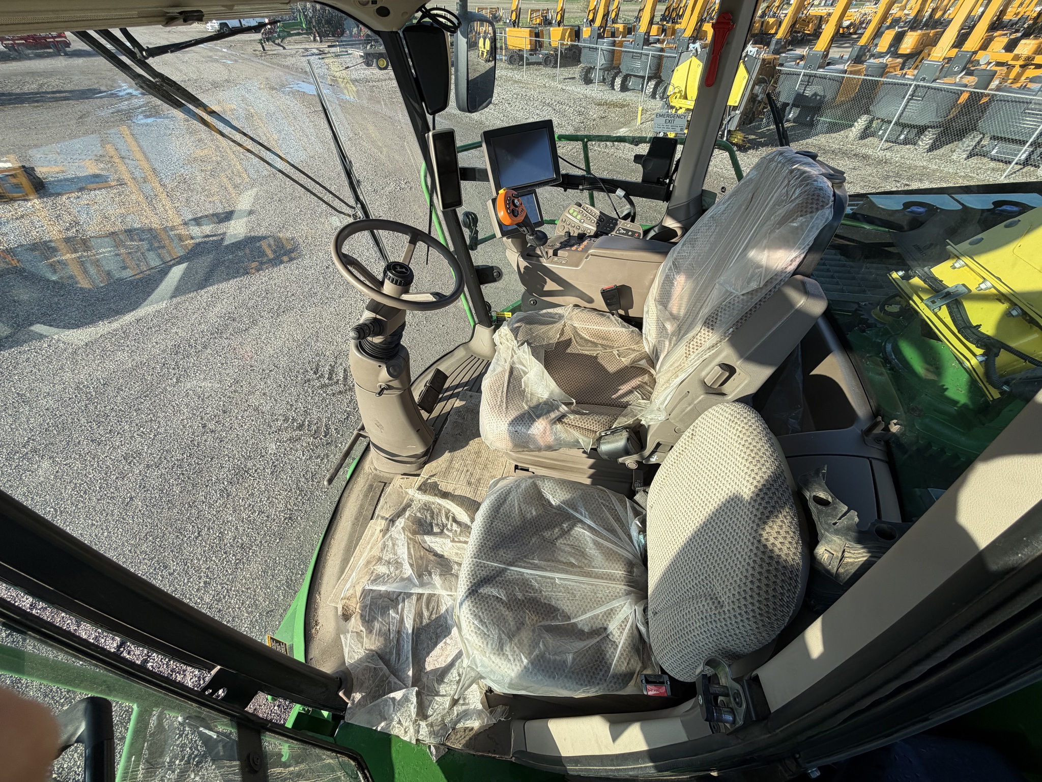 2022 John Deere 9900 Image 18