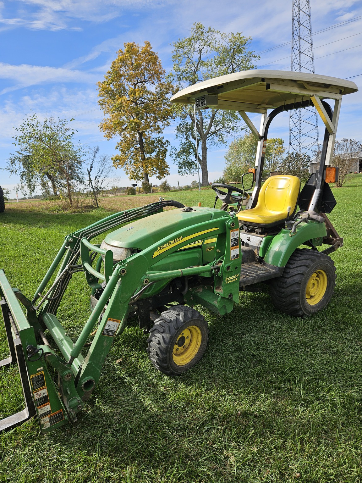 2007 John Deere 2305 Image 1