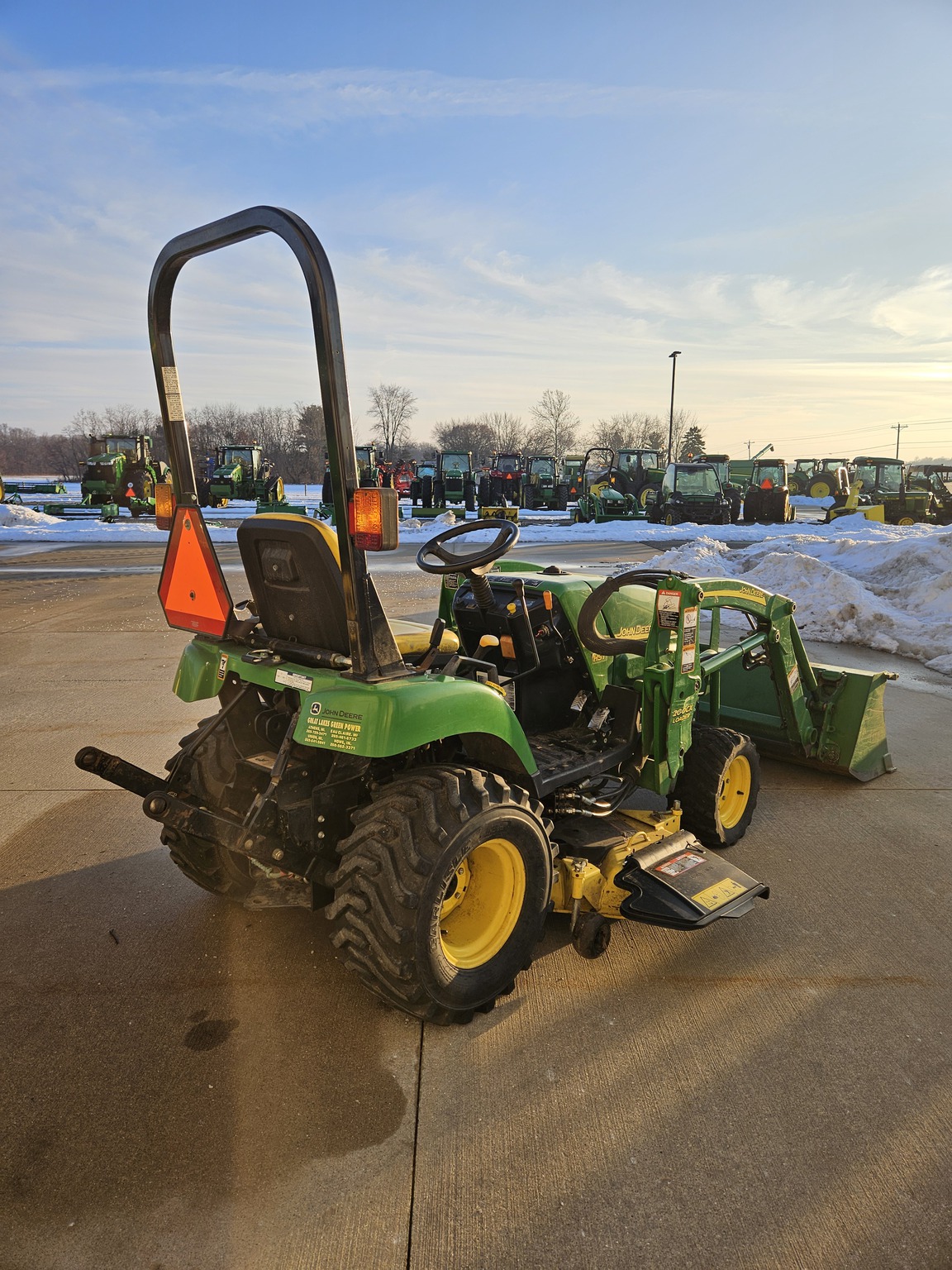 2007 John Deere 2305 Image 5
