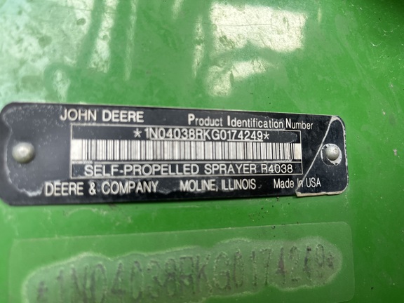 2017 John Deere R4038 - Photo42