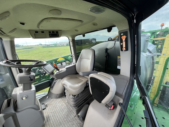 2017 John Deere R4038 - Photo38