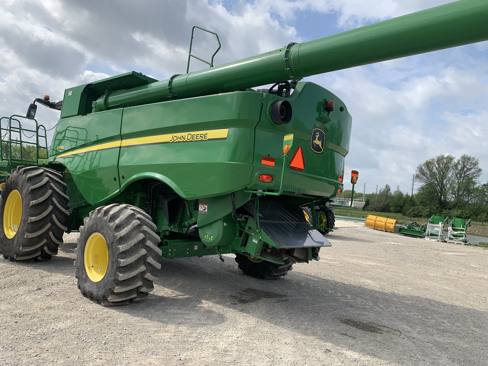  2020 John Deere S770 at Heritage Tractor in Pittsburg, KS