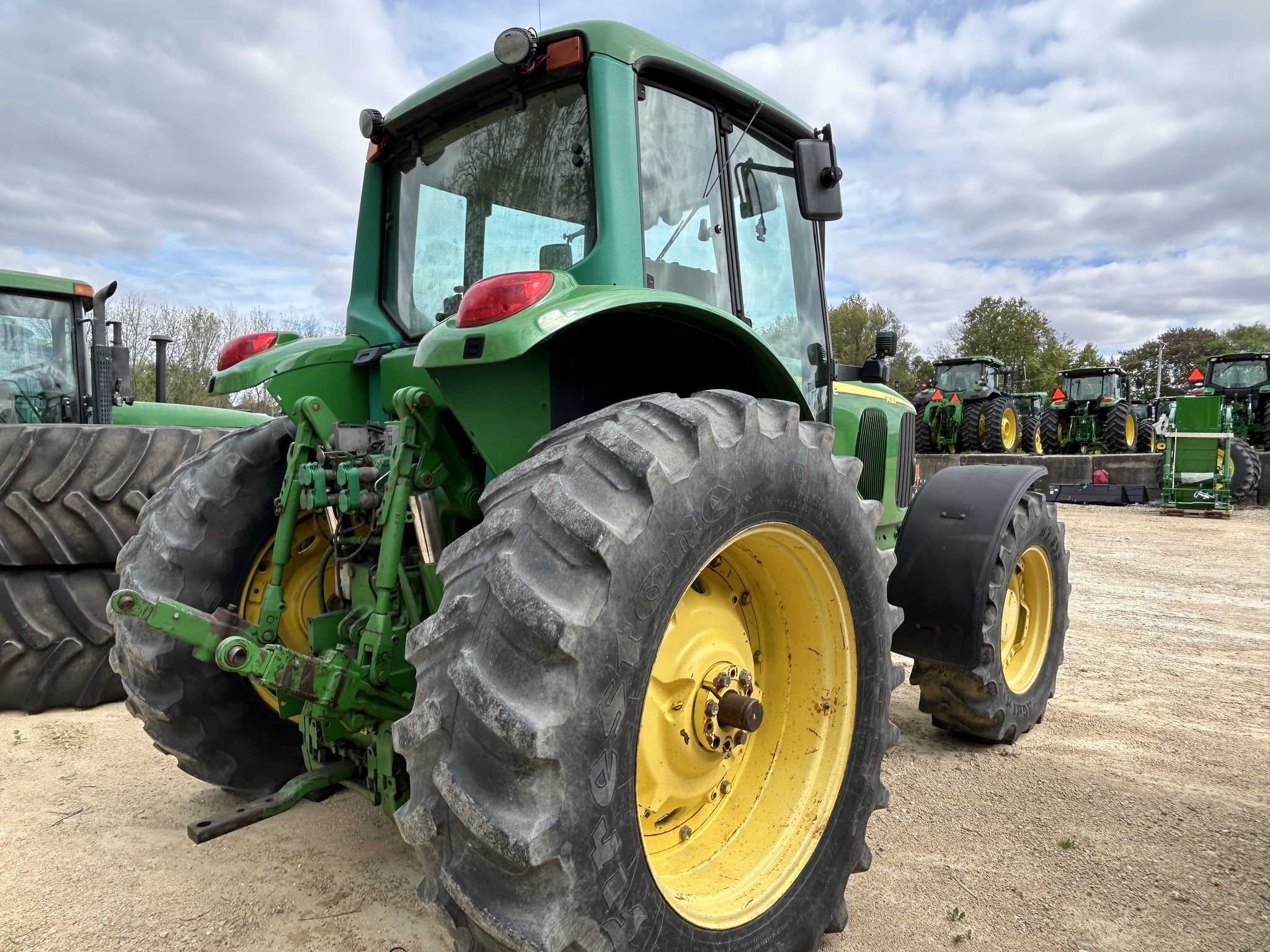  2003 John Deere 7420 at Heritage Tractor in Freeport, IL