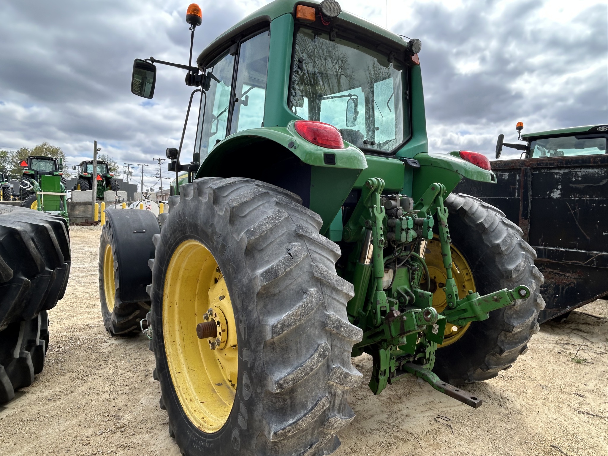  2003 John Deere 7420 at Heritage Tractor in Freeport, IL