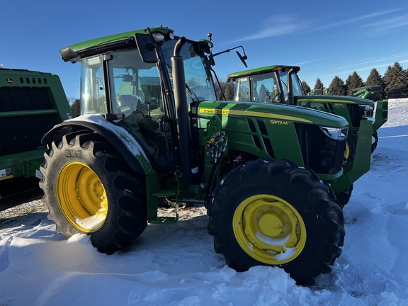 2025 John Deere 5075M - Photo3