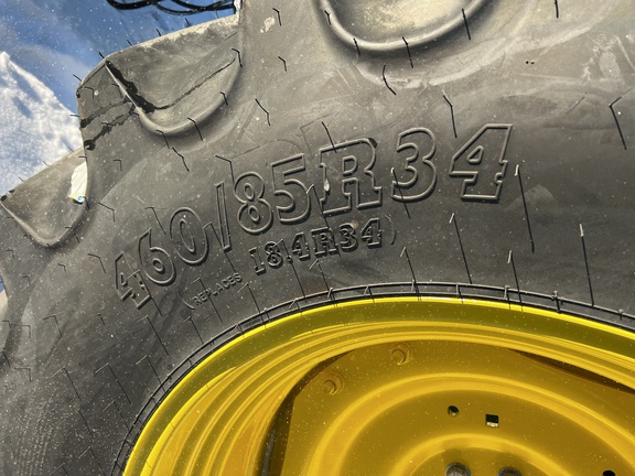 2025 John Deere 5075M - Photo15