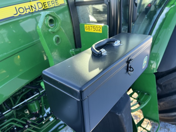 2025 John Deere 5075M - Photo18