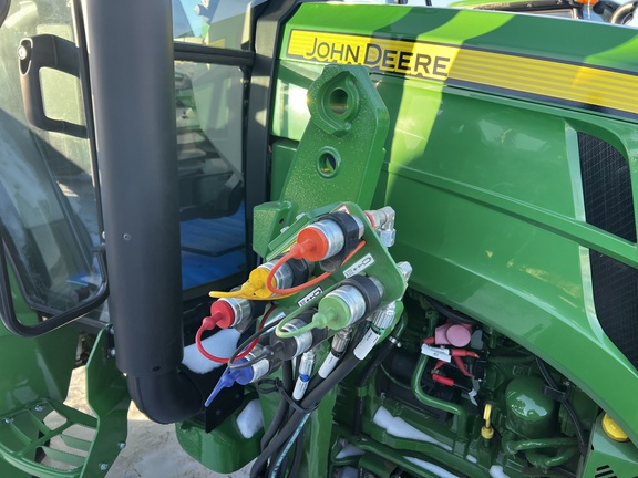 2025 John Deere 5075M - Photo19