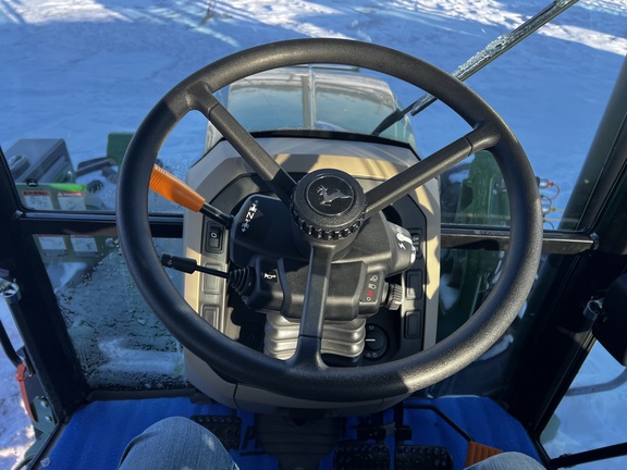 2025 John Deere 5075M - Photo26