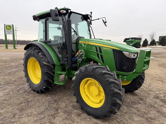  John Deere 5075M