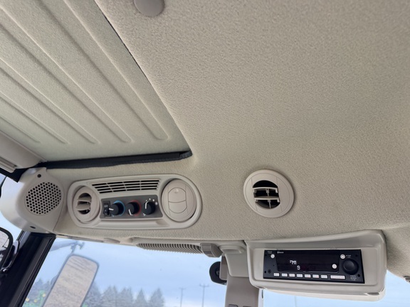 2025 John Deere 5075M - Photo27