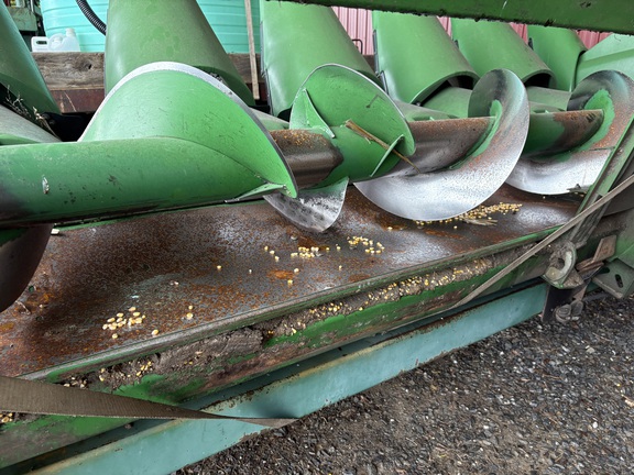 Photo of 2011 John Deere 608C