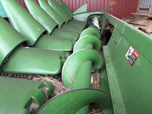 Photo of 2011 John Deere 608C