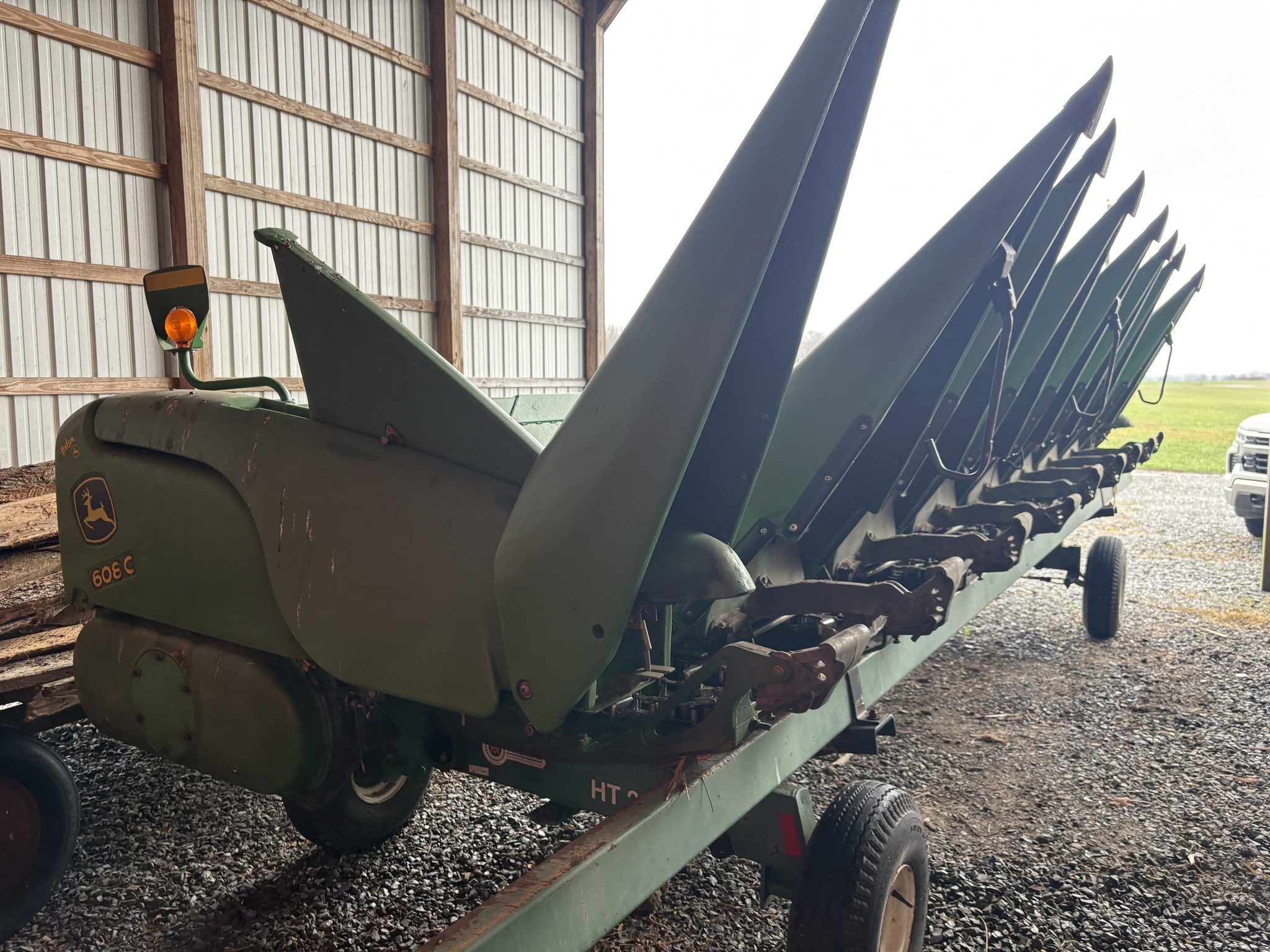 2011 John Deere 608C