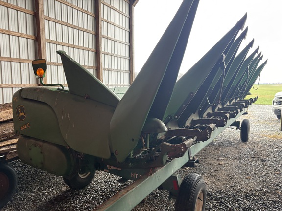 Photo of 2011 John Deere 608C