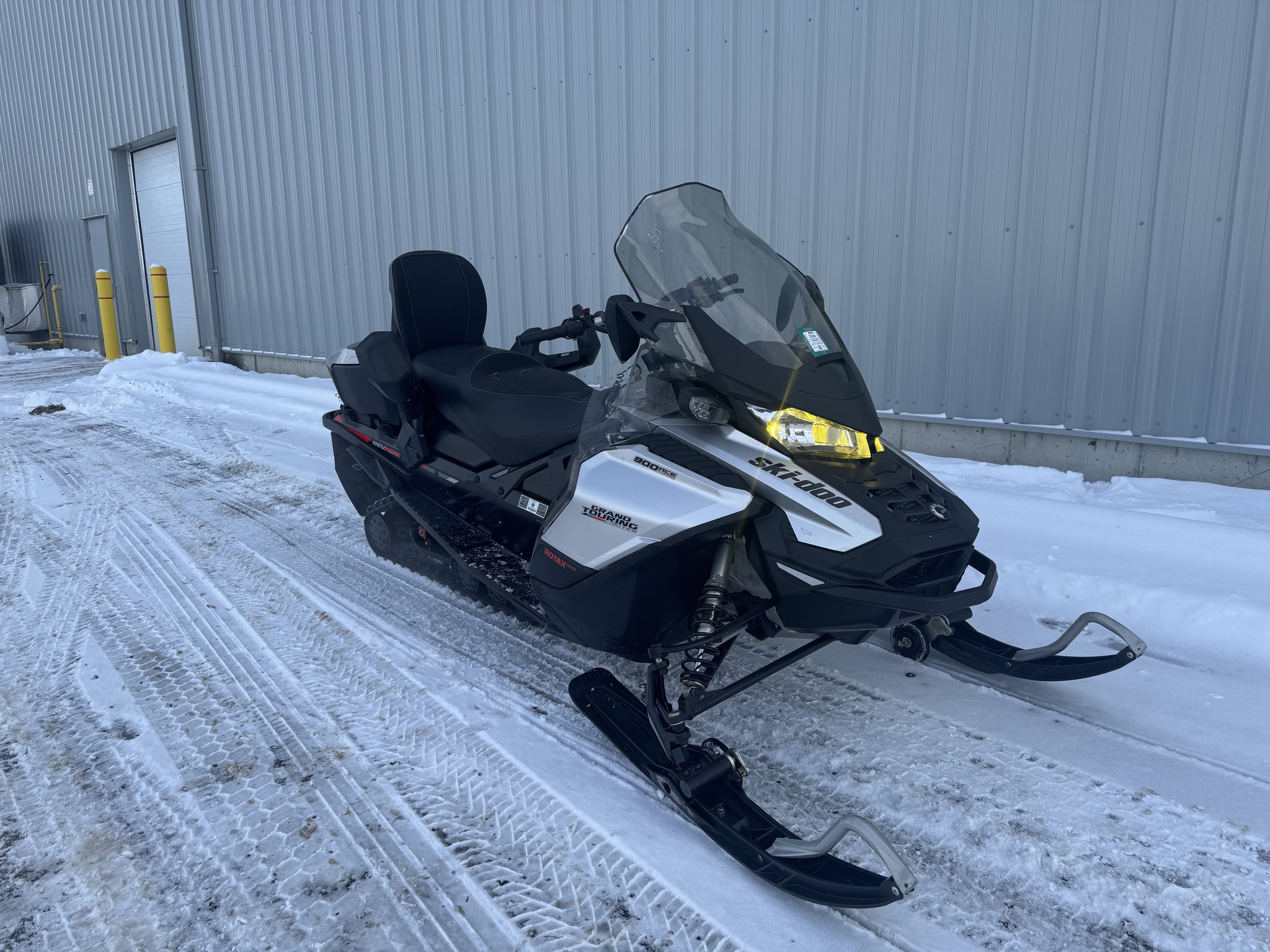 2019 Ski Doo Grand-Touring LTD 900 turbo Image 7