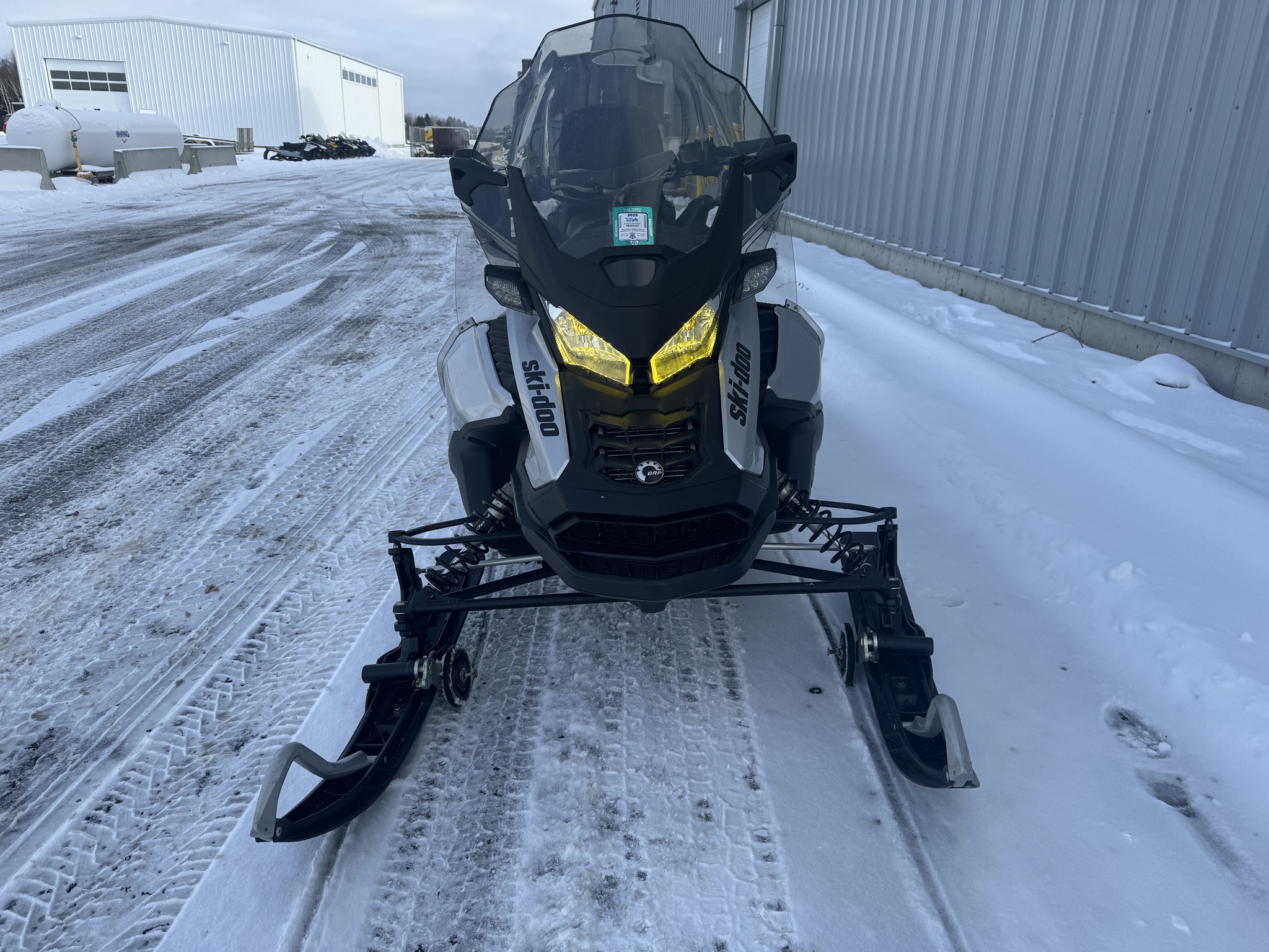2019 Ski Doo Grand-Touring LTD 900 turbo Image 8