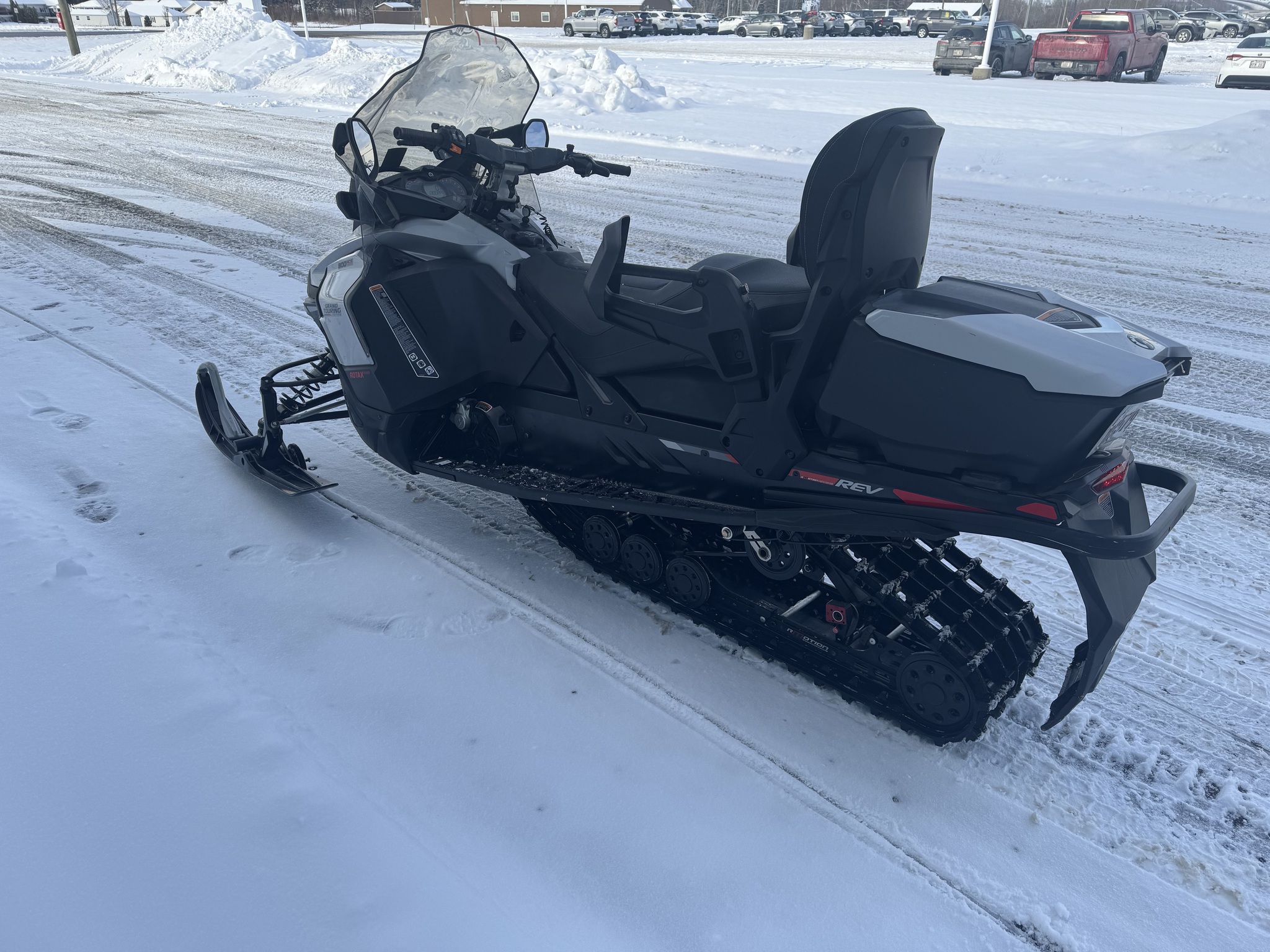 2019 Ski Doo Grand-Touring LTD 900 turbo Image 3