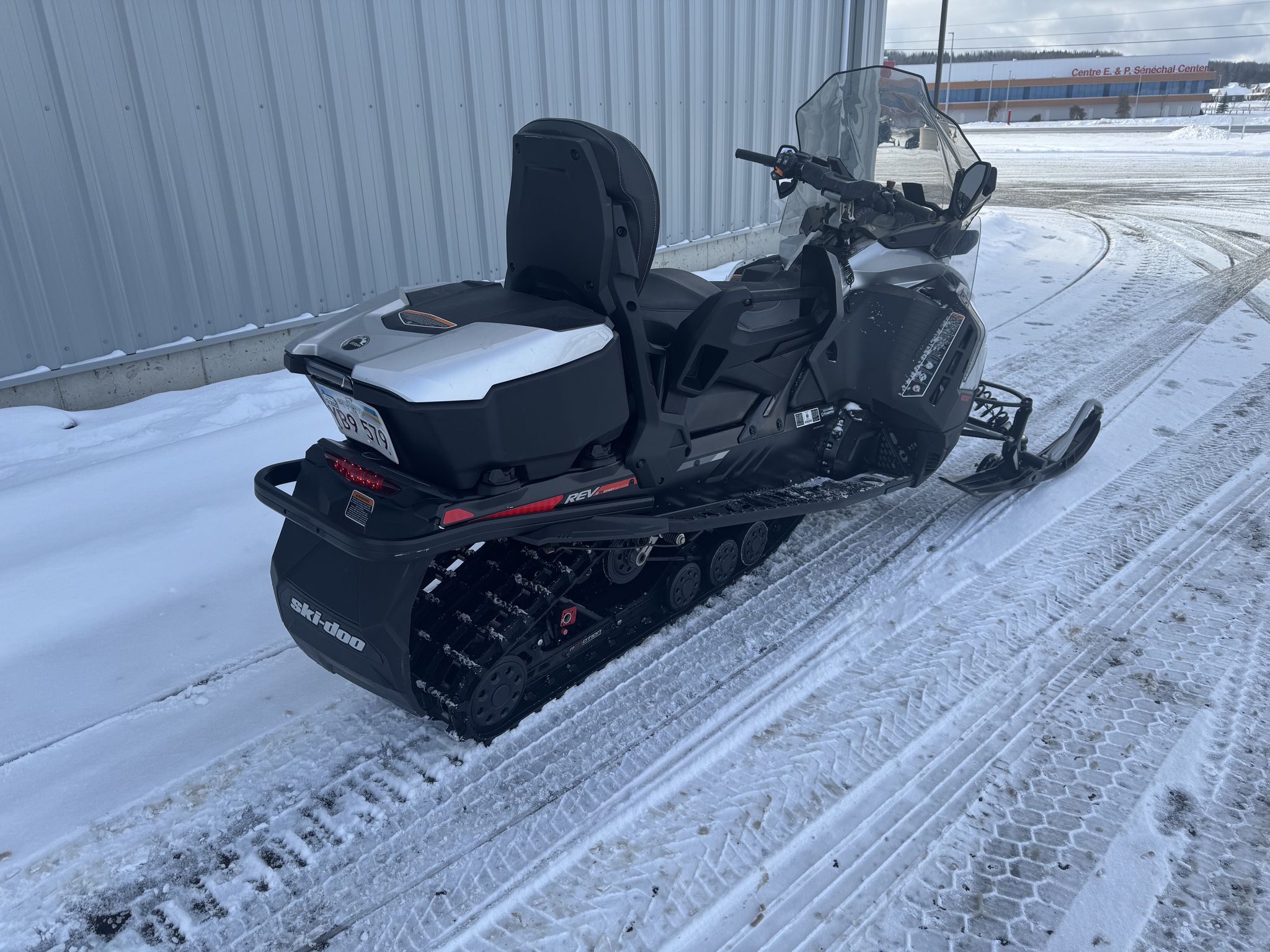 2019 Ski Doo Grand-Touring LTD 900 turbo Image 5