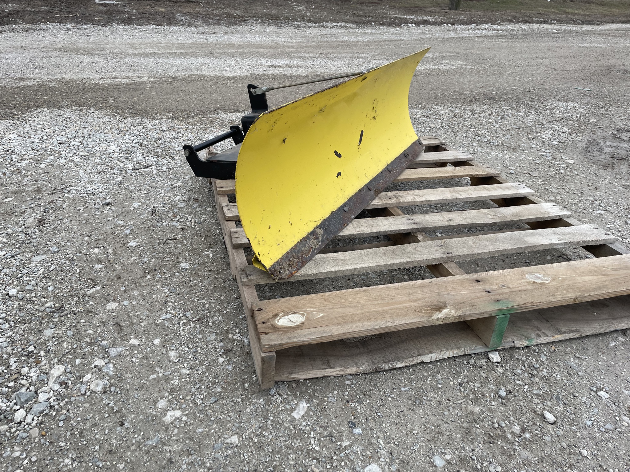 2013 John Deere 44 Image 3