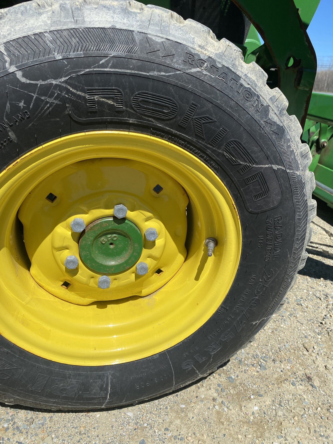 2022 John Deere 4066R Image 7
