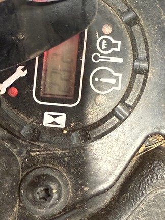 2025 John Deere Z970R - Photo4