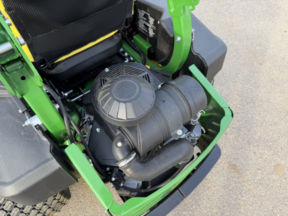 2025 John Deere Z970R - Photo14