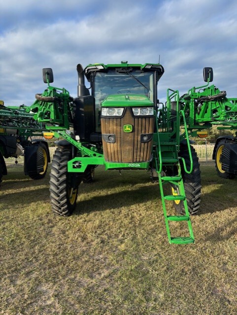 2024 John Deere 410R Image 3