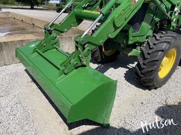 Photo of 2024 John Deere 6105E