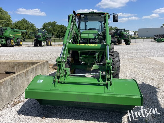 Photo of 2024 John Deere 6105E