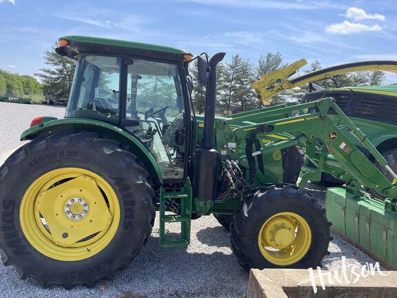 Photo of 2024 John Deere 6105E