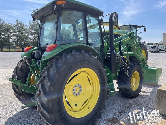 Photo of 2024 John Deere 6105E